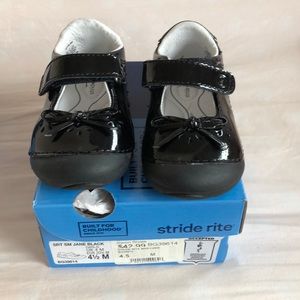 Stride rite Mary Janes black patent size 4.5